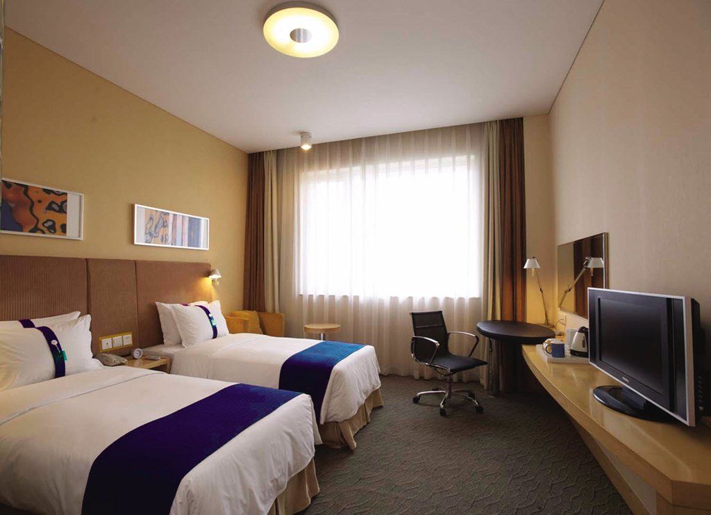 Holiday Inn Express - Yantai Yeda By Ihg Exterior photo